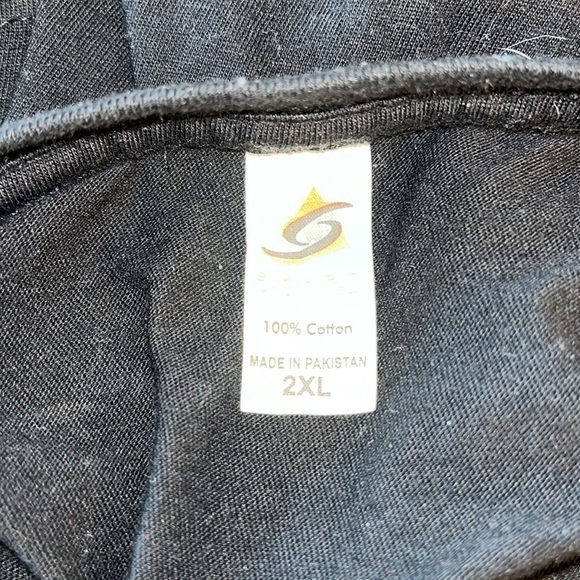 Kobe T-Shirt Pre-Owned size 2XL.  Good condition.  No holes or fading. - Picture 6 of 6